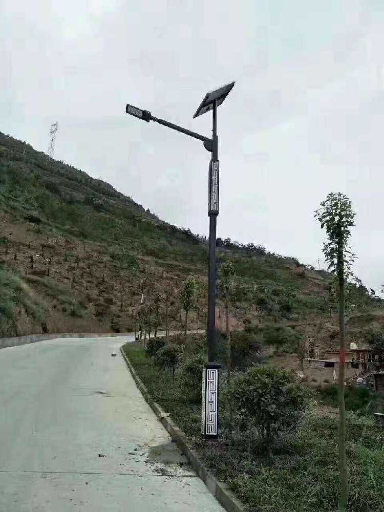 乡城县仿古太阳能路灯